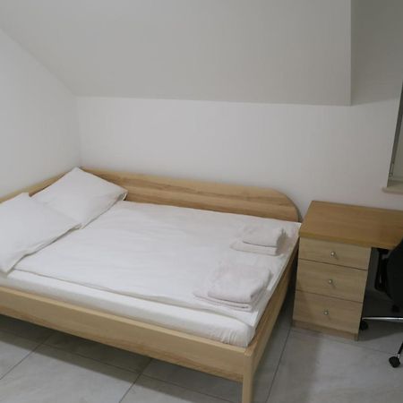 Rooms For Rent In Laibach Exterior foto