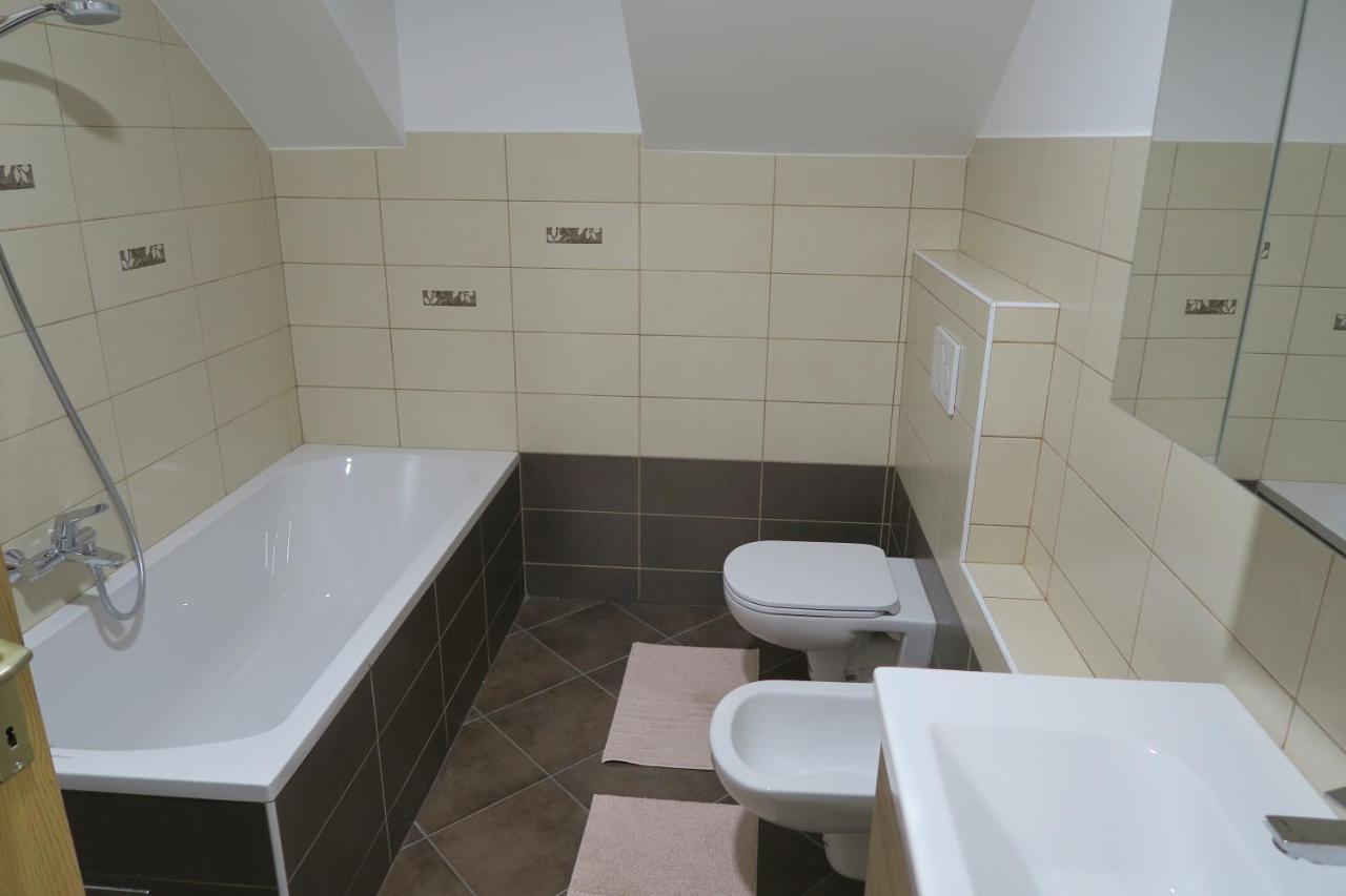 Rooms For Rent In Laibach Exterior foto