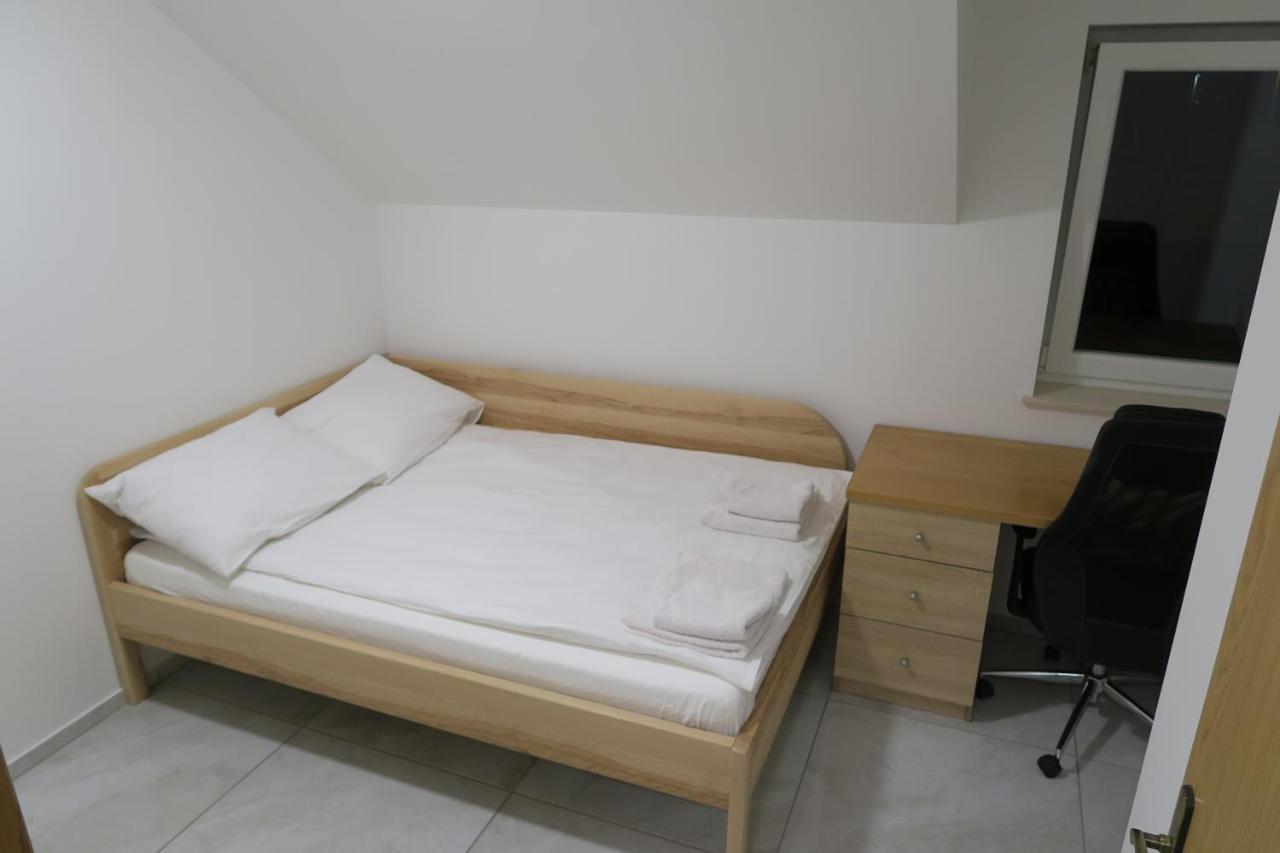 Rooms For Rent In Laibach Exterior foto