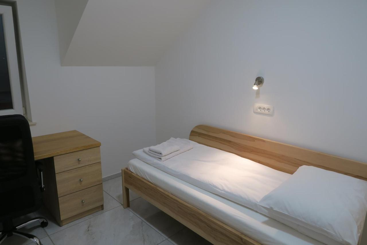 Rooms For Rent In Laibach Exterior foto