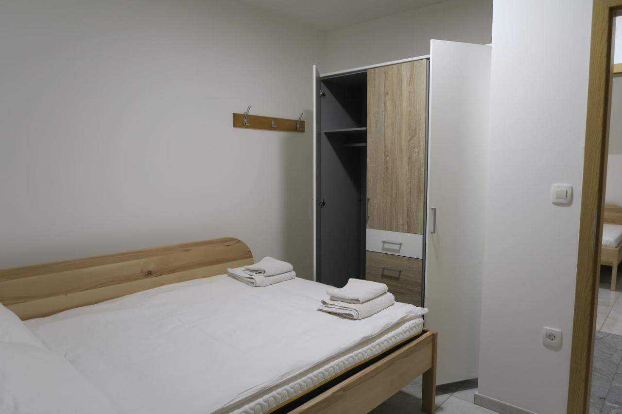 Rooms For Rent In Laibach Exterior foto